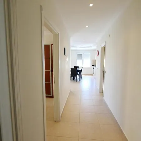 Banana A Apartment