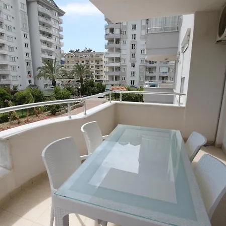Apartment Banana A